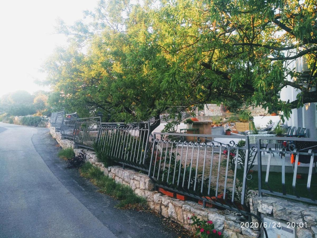 Apartment Wellness Ra- Enjoy Our Jaccuzi, Sauna, E Bike ,fitness , Waterskiing Primošten