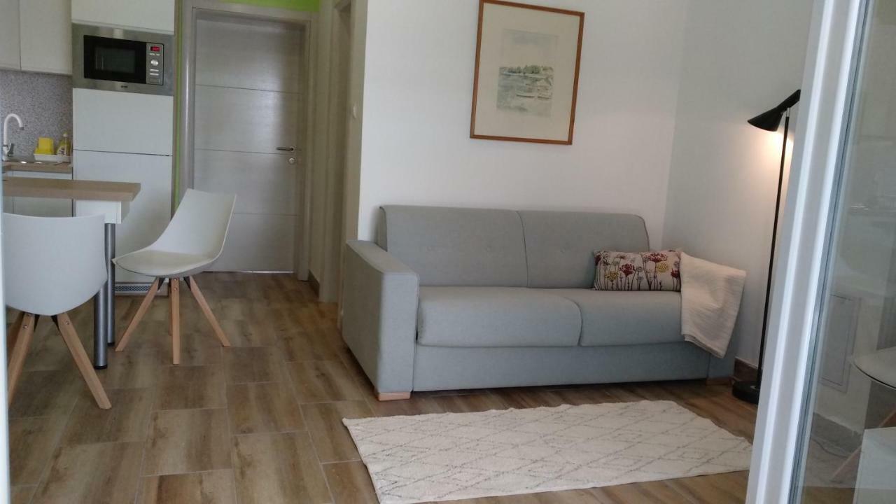 Wellness Ra- Enjoy Our Jaccuzi, Sauna, E Bike ,fitness , Waterskiing Appartamento