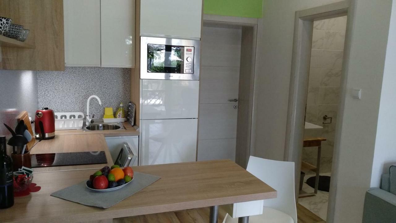Appartamento Wellness Ra- Enjoy Our Jaccuzi, Sauna, E Bike ,fitness , Waterskiing *
