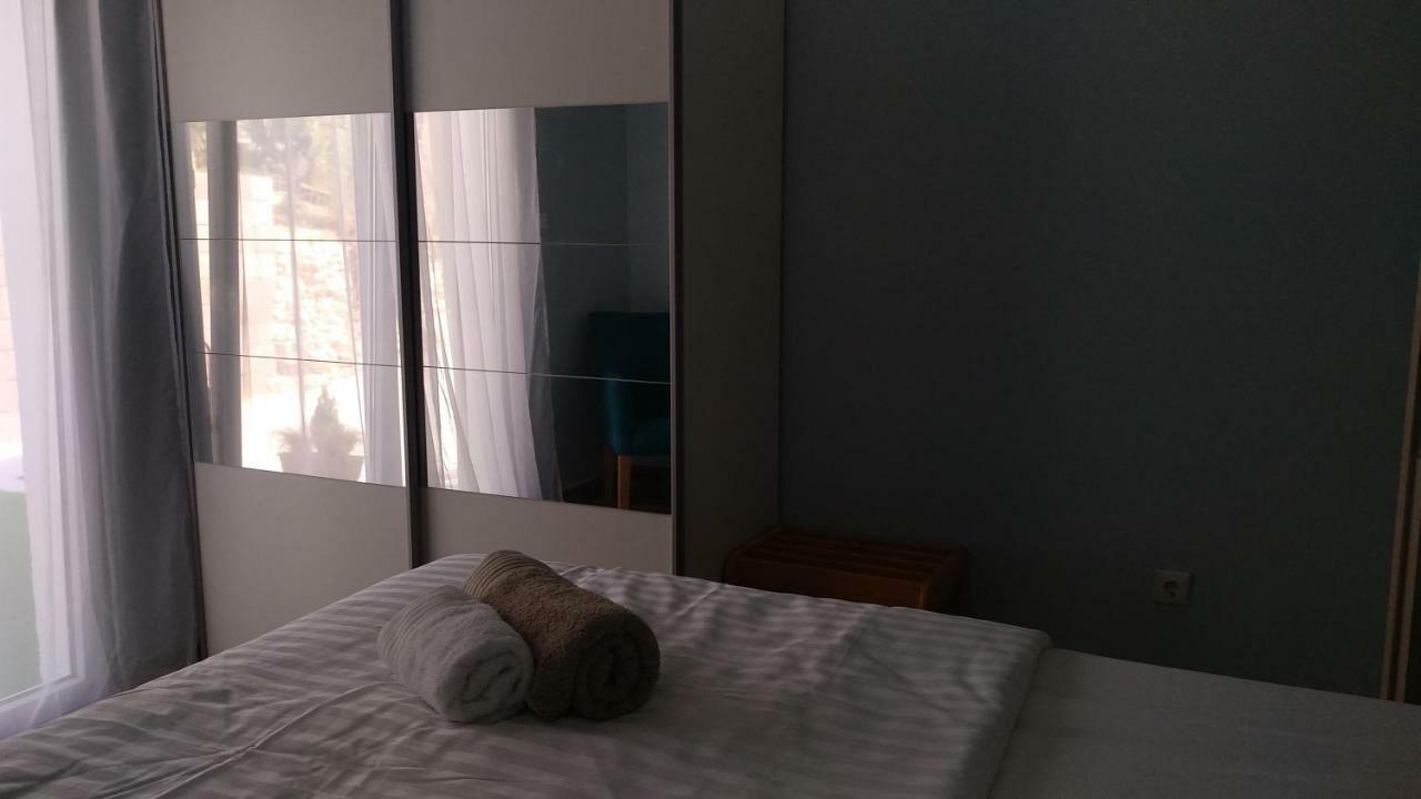 Apartment Wellness Ra- Enjoy Our Jaccuzi, Sauna, E Bike ,fitness , Waterskiing Primošten